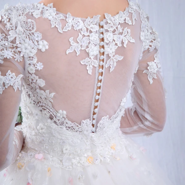 Chic / Belle Église Robe De Mariée 2017 Blanche Princesse Cathedral Train Volants en Cascade Encolure Dégagée Manches Longues Dos Nu Dentelle Appliques Fleur Perle Faux Diamant