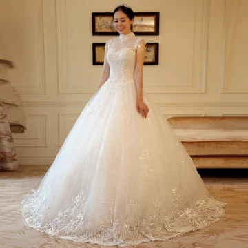 Luxe Style Chinois Ivoire Transparentes Robe De Mariée 2018 Princesse Col Haut Sans Manches Dos Nu Appliques En Dentelle Perle Perlage Volants Chapel Train