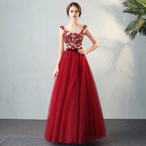 Fine Aften Formelle Kjoler 2017 Selskapskjoler Burgunder Lange Prinsesse Gripende Ruffles Scoop Halsen Uten Ermer Ryggløse Sløyfe Sash Blonder Appliques Krystall