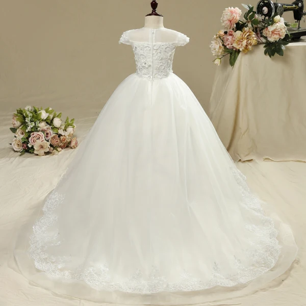Chic / Beautiful Church Wedding Party Dresses 2017 Flower Girl Dresses White Ball Gown Chapel Train Scoop Neck Short Sleeve Lace Flower Appliques Rhinestone Pearl