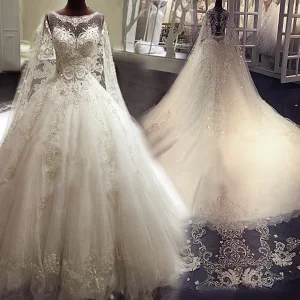 Luksus Elfenben Gjennomsiktig Brudekjoler 2018 Prinsesse Scoop Halsen Uten Ermer Appliques Blonder Beading Krystall Rhinestone Buste Royal Train