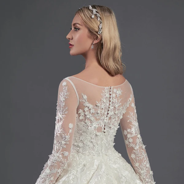 Luxe Ivoire Robe De Mariée 2020 Princesse U-Cou Manches Longues Brodé Fleur Appliques Dos Nu Perlage Chapel Train Mariage