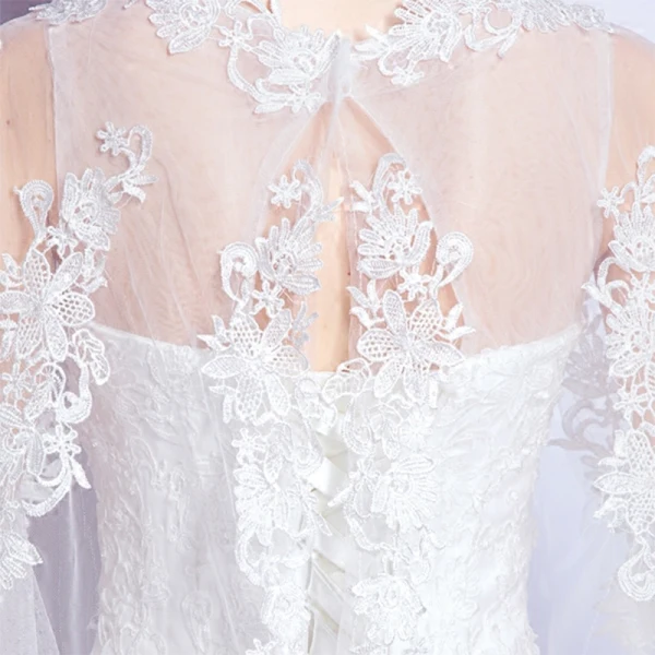 Chic / Belle Église Robe De Mariée 2017 En Dentelle Appliques Dos Nu Encolure Dégagée Sans Manches Chapel Train Blanche Princesse