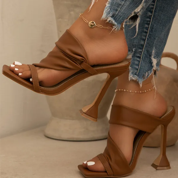 Chic / Beautiful Gold Street Wear Womens Sandals 2021 9 cm Stiletto Heels Open / Peep Toe Sandals High Heels