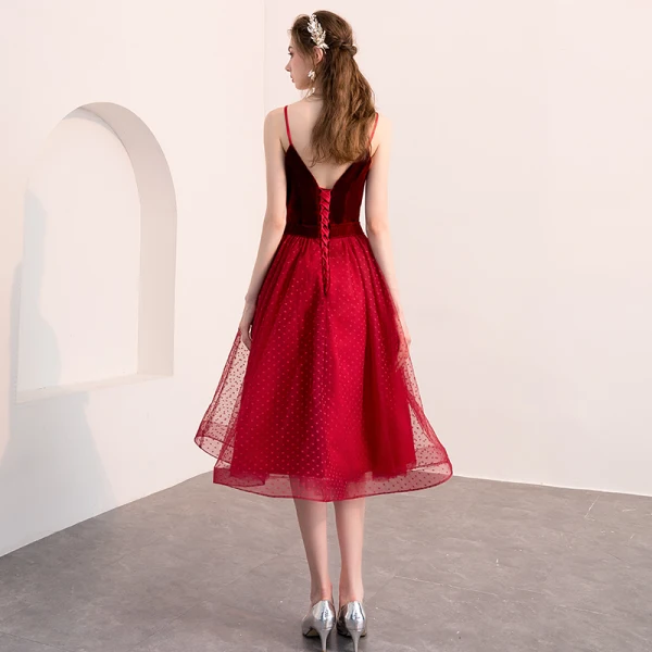 Lovely Burgundy Homecoming Graduation Dresses 2018 A-Line / Princess Suede Bow Spotted Spaghetti Straps Backless Sleeveless Knee-Length Formal Dresses