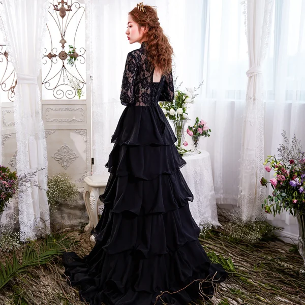 Chic / Belle Noir Robe De Soirée 2017 Princesse Dentelle Volants en Cascade Encolure Dégagée Manches Longues Train De Balayage Robe De Ceremonie