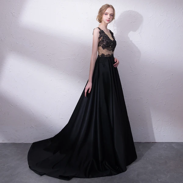 Elegant Black Evening Dresses  2018 A-Line / Princess Lace V-Neck Sleeveless Court Train Formal Dresses
