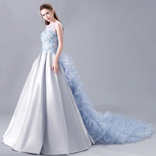 Stunning Prom Dresses 2018 A-Line / Princess Lace Appliques Pearl Scoop Neck Backless Sleeveless Royal Train Formal Dresses