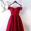 Chic / Beautiful Burgundy Evening Dresses  2018 A-Line / Princess Lace Flower Crystal Rhinestone Sequins Spaghetti Straps Backless Short Sleeve Sweep Train Formal Dresses