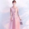 Romantisch Pink Abendkleider 2018 A Linie Spitze Blumen Applikationen Strass Rundhalsausschnitt Lange Ärmellos Rückenfreies Festliche Kleider