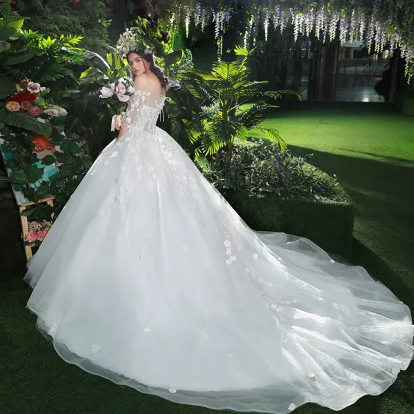 Chic / Beautiful White Wedding Dresses 2018 Ball Gown Lace Appliques Pearl Off-The-Shoulder Backless Short Sleeve Cathedral Train Wedding