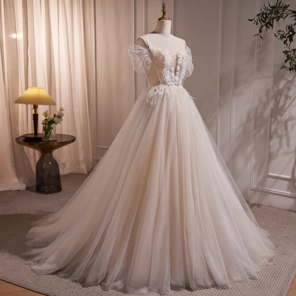 Chic Beautiful Beige Beading Pearl Sequins Prom Dresses 2023 Ball Gown Spaghetti Straps
