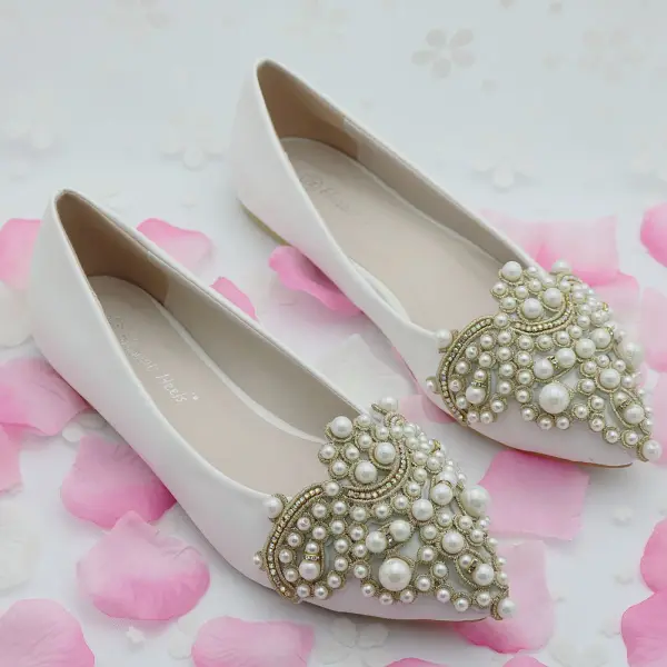 Snygga / Fina Vita Casual Damskor 2018 Pärla Rhinestone Spetsiga Platt