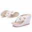 Moderne / Mode Blanche Plage Chaussures Femmes 2018 Appliques Compensées Pantoufle & Tongs