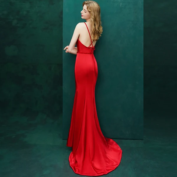 Sexy Rouge Robe De Soirée 2019 Trompette / Sirène Cristal Bretelles Spaghetti Dos Nu Sans Manches Train De Balayage Robe De Ceremonie