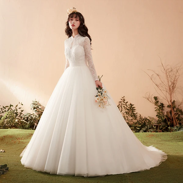 Élégant Ivoire Robe De Mariée 2018 Robe Boule Dentelle Encolure Dégagée Dos Nu Manches Longues Chapel Train Mariage