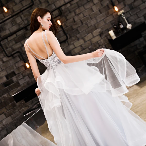 Chic / Beautiful White Prom Dresses 2019 A-Line / Princess Lace Cascading Ruffles Scoop Neck Backless Sleeveless Floor-Length / Long Formal Dresses