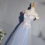 Snygga / Fina Himmelsblå Balklänningar 2019 Prinsessa Appliqués Spets Skärp Av Axeln Halterneck Korta ärm Långa Formella Klänningar