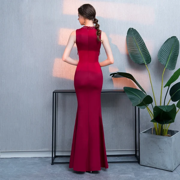 Chic / Beautiful Burgundy Evening Dresses 2018 Trumpet / Mermaid Beading Crystal Tassel Scoop Neck Sleeveless Floor-Length / Long Formal Dresses