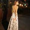 Eleganckie Złote Sukienki Wieczorowe 2019 Princessa Kutas Wycięciem Frezowanie Cekiny Długie Rękawy Podział Przodu Druk Długie Sukienki Wizytowe
