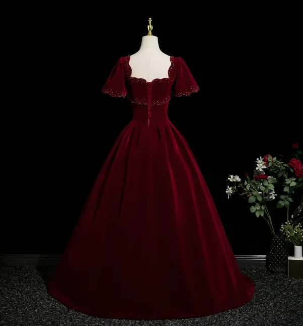 Chic / Beautiful Burgundy Beading Velvet Prom Dresses 2025 Ball Gown Square Neckline Short Sleeve Backless Floor-Length / Long Formal Dresses