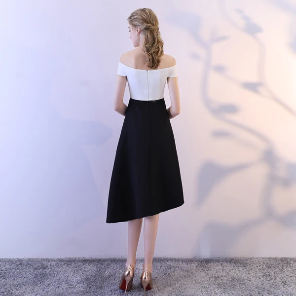 Unique Noir Blanche de retour Robe De Graduation 2018 Princesse De l'épaule Dos Nu Sans Manches Mi-Longues Robe De Ceremonie