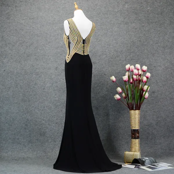 Chic / Belle Noire Doré Robe De Soirée 2019 Trompette / Sirène V-Cou Faux Diamant Sans Manches Dos Nu Train De Balayage Robe De Ceremonie