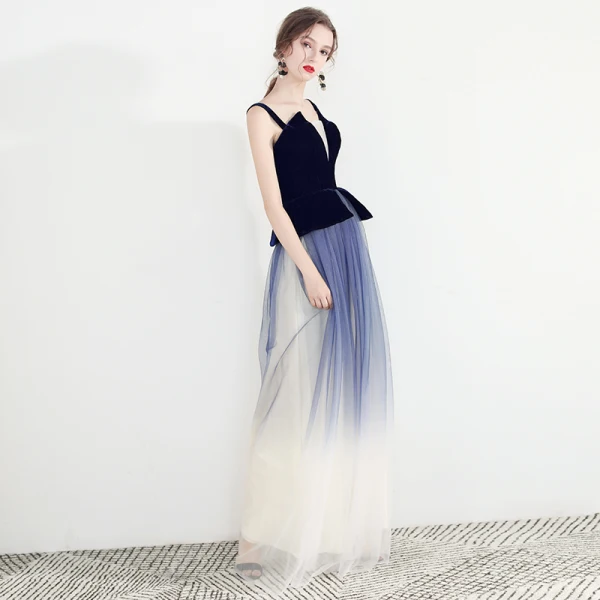 Chic / Belle Bleu Marine Dégradé De Couleur Robe De Soirée 2019 Princesse Bretelles Spaghetti Sans Manches Dos Nu Longue Robe De Ceremonie