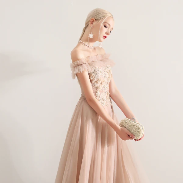 Élégant Champagne Robe De Bal 2019 Princesse De l'épaule En Dentelle Appliques Perlage Cristal Perle Faux Diamant Volants Manches Courtes Dos Nu Longue Robe De Ceremonie