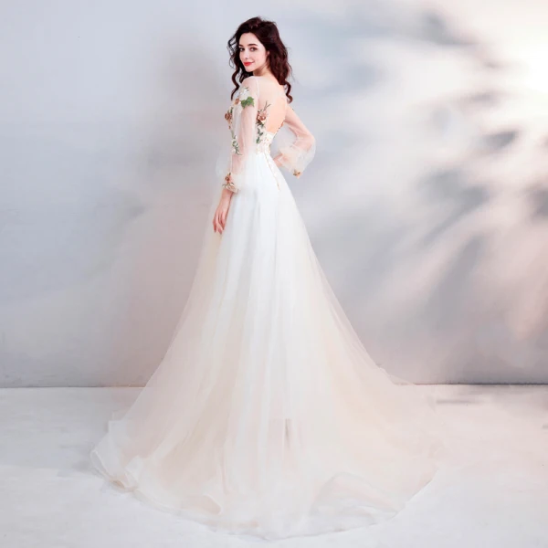 Elegant Champagne Prom Dresses 2019 A-Line / Princess Scoop Neck Beading Lace Flower Appliques Long Sleeve Backless Court Train Formal Dresses