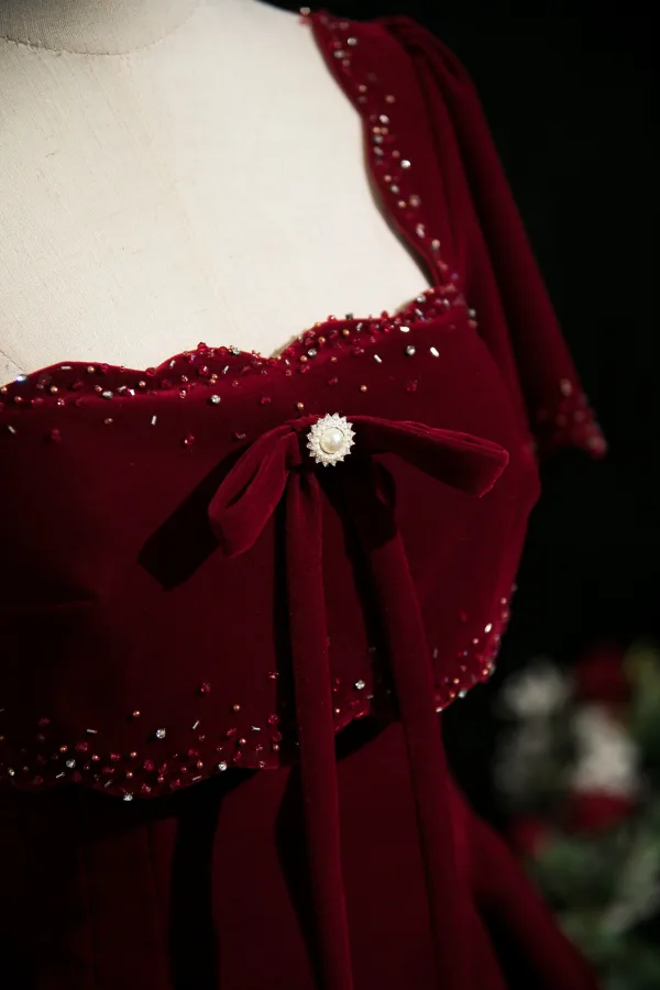 Chic / Beautiful Burgundy Beading Velvet Prom Dresses 2025 Ball Gown Square Neckline Short Sleeve Backless Floor-Length / Long Formal Dresses