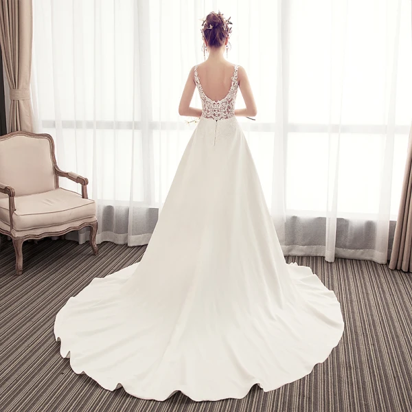 Charmant Ivoire Robe De Mariée 2019 Princesse V-Cou En Dentelle Fleur Sans Manches Dos Nu Chapel Train