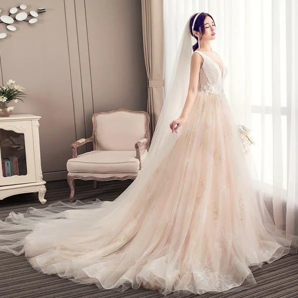 Sexig Champagne Bröllopsklänningar 2019 Prinsessa Urringning Spets Blomma Ärmlös Halterneck Chapel Train