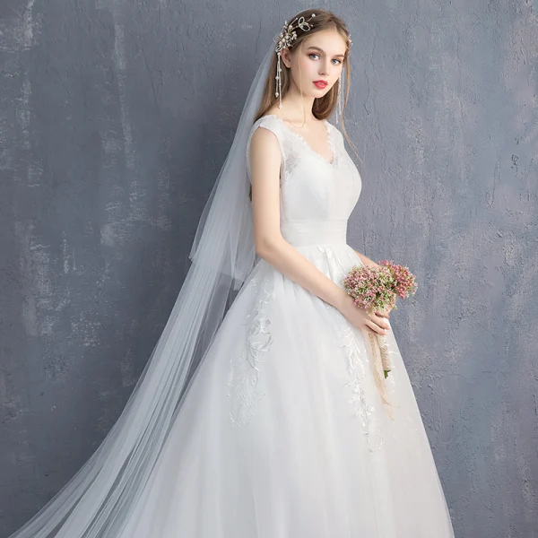 Schöne Weiß Brautkleider / Hochzeitskleider 2019 A Linie V-Ausschnitt Spitze Blumen Ärmellos Rückenfreies Kathedrale Schleppe