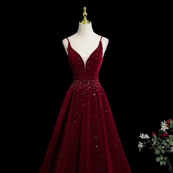 Demure Burgundy Sequins Prom Dresses 2025 A-Line / Princess Spaghetti Straps Sleeveless Backless Floor-Length / Long Formal Dresses