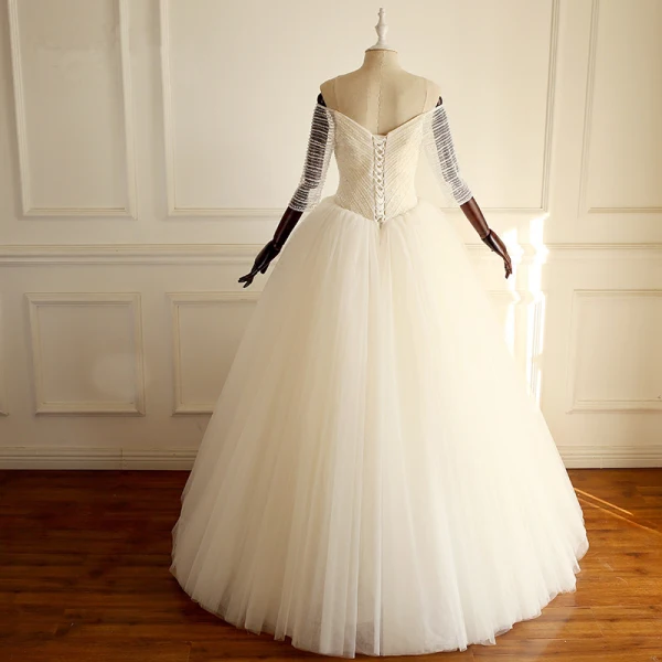 Élégant Champagne Volants Gonflée Robe De Mariée 2018 Robe Boule Fait main Perlage Paillettes Cristal De l'épaule Dos Nu 3/4 Manches Longue Mariage