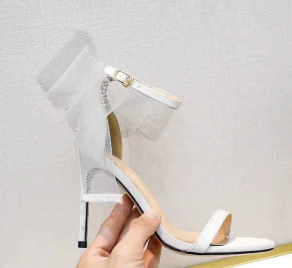 Schöne Weiß Ball Schleife Sandalen Damen 2020 Knöchelriemen 10 cm Stilettos Peeptoes Sandaletten