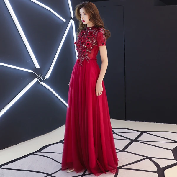 Chic / Belle Bordeaux Robe De Bal 2019 Princesse Encolure Dégagée En Dentelle Fleur Appliques Perle Faux Diamant Manches Courtes Longue Robe De Ceremonie