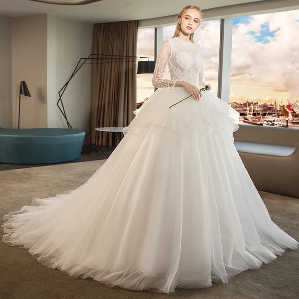 Audrey Hepburn Style Ivory Wedding Dresses 2019 Ball Gown Scoop Neck Beading Lace Flower Pearl Long Sleeve Chapel Train