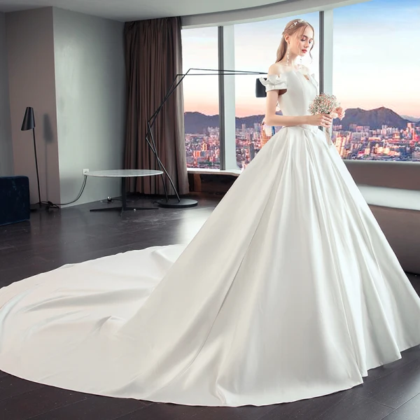 Élégant Simple Ivoire Robe De Mariée 2019 Princesse De l'épaule Manches Courtes Dos Nu Cathedral Train