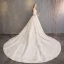 Elegante Champagne Trouwjurken 2019 A lijn Ronde Hals Appliques Kant Bloem Pailletten 3/4 Mouwen Ruglooze Royal Train