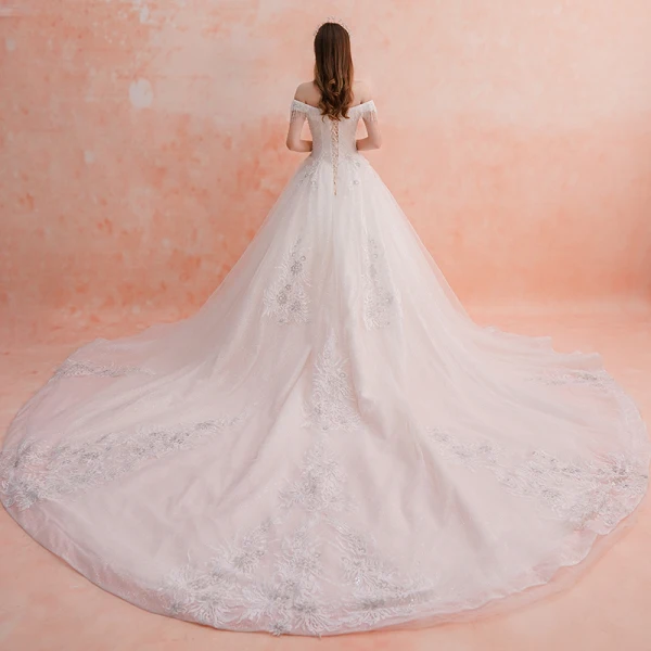 Charmant Ivory / Creme Brautkleider / Hochzeitskleider 2019 A Linie Off Shoulder Perlenstickerei Quaste Spitze Blumen Pailletten Kurze Ärmel Rückenfreies Königliche Schleppe