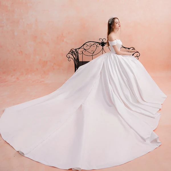 Simple Ivoire Robe De Mariée 2019 Princesse De l'épaule Manches Courtes Dos Nu Cathedral Train