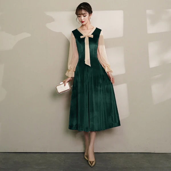 Vintage / Retro Burgundy Homecoming Graduation Dresses 2019 A-Line / Princess V-Neck Bow Suede Long Sleeve Tea-length Prom Dresses