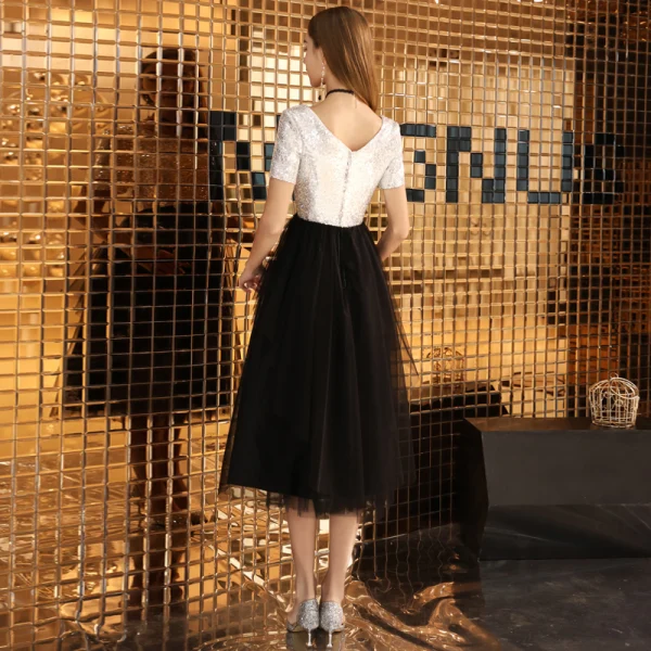 Modern / Fashion Black Homecoming Graduation Dresses 2019 A-Line / Princess V-Neck Sequins Short Sleeve Backless Tea-length Formal Dresses