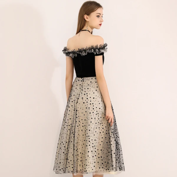 Chic / Beautiful Black Homecoming Graduation Dresses 2019 A-Line / Princess Off-The-Shoulder Suede Appliques Lace Spotted Sleeveless Backless Tea-length Formal Dresses
