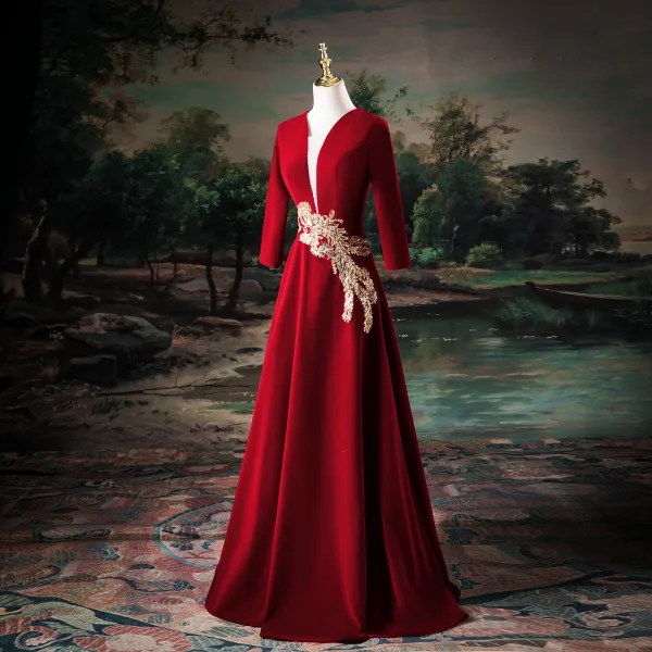 Vintage / Retro Red Beading Lace Flower Velvet Prom Dresses 2025 A-Line / Princess V-Neck Long Sleeve Backless Floor-Length / Long Prom Formal Dresses