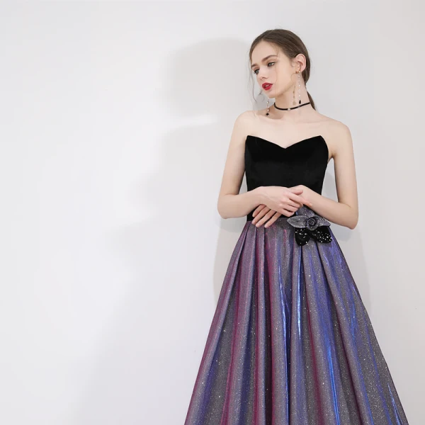 Sjarmerende Purple Stjernehimmelen Selskapskjoler 2019 Prinsesse Suede Strapless Glitter Polyester Appliques Uten Ermer Ryggløse Feie Tog Formelle Kjoler