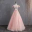 Élégant Perle Rose Robe De Bal 2019 Robe Boule De l'épaule Appliques En Dentelle Fleur Paillettes Noeud Perle Manches Courtes Dos Nu Longue Robe De Ceremonie