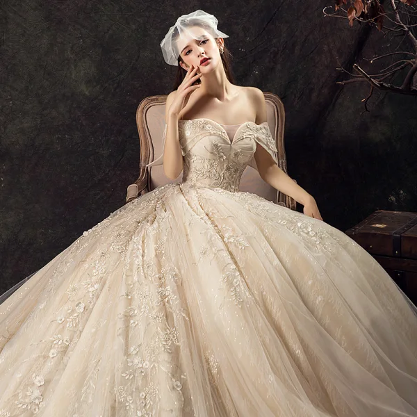 Audrey Hepburn Style Champagne Wedding Dresses 2019 Ball Gown Off-The-Shoulder Lace Flower Sequins Short Sleeve Backless Royal Train